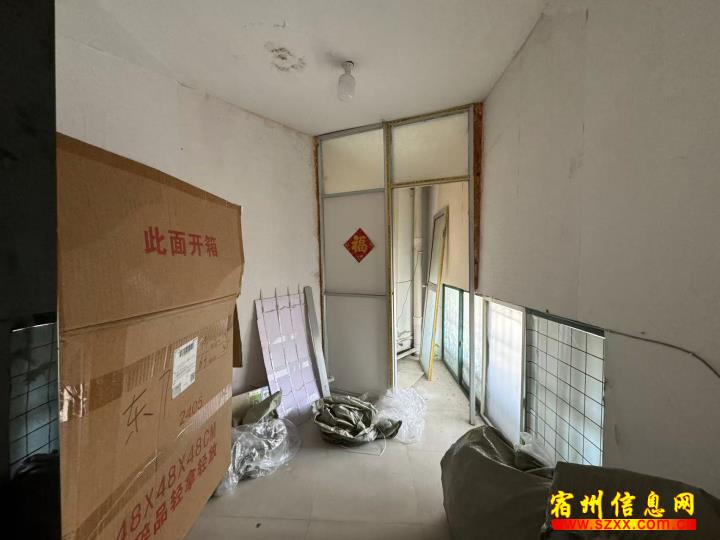 南方国际花园把拐位置60平德尔堡精酿啤酒