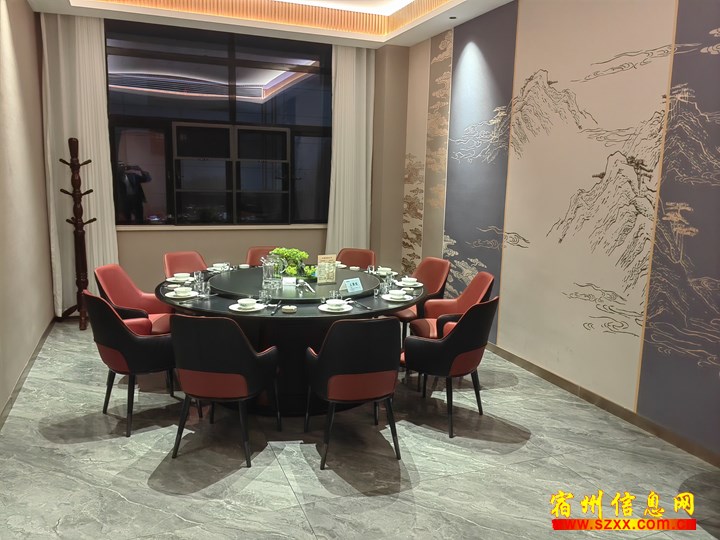 星悦酒店百味居招包间服务员,价格面议