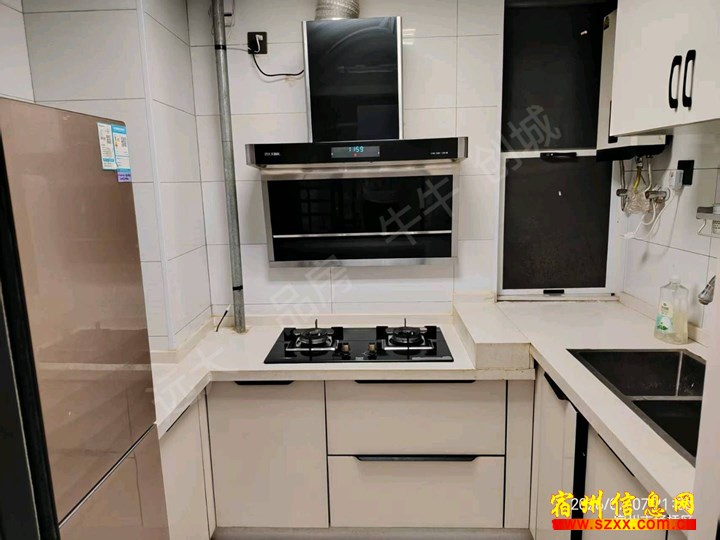 县医院广源缤纷城两室精装修1100/月