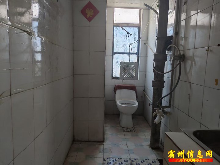 三十处小区南区 3楼,产证面积50平方,有加盖 实际使用面积