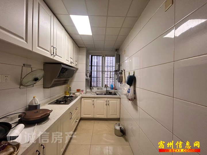 新二中南门,君悦学府,精装修,干净整洁,拎包入住