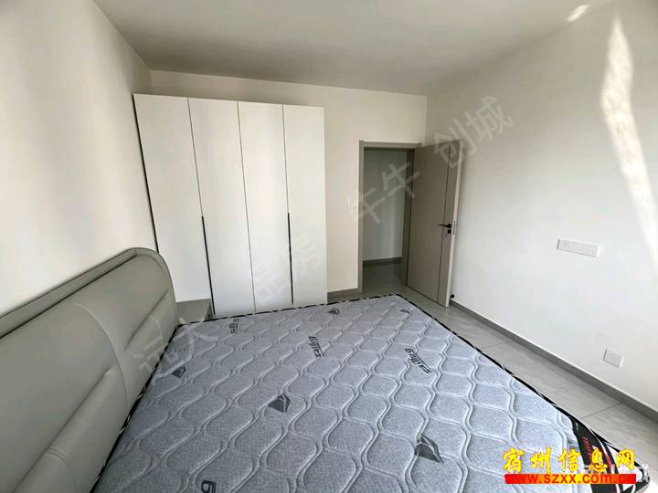 汽配城对面乐天佳苑三室精装修 拎包入住 1100/包物业