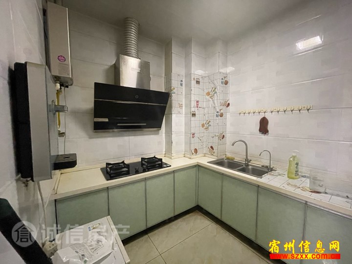 御品华府 精装3室 保养很好