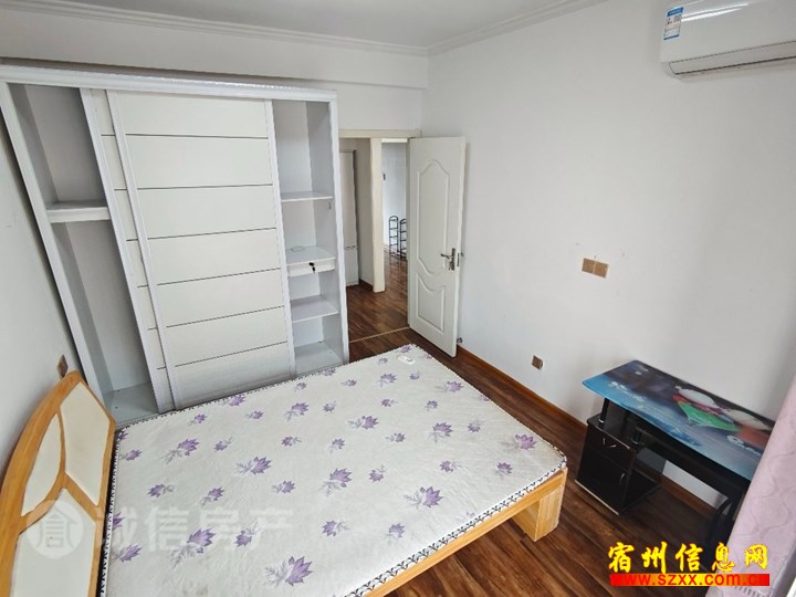 凯旋门小区 精装2室 保养很好