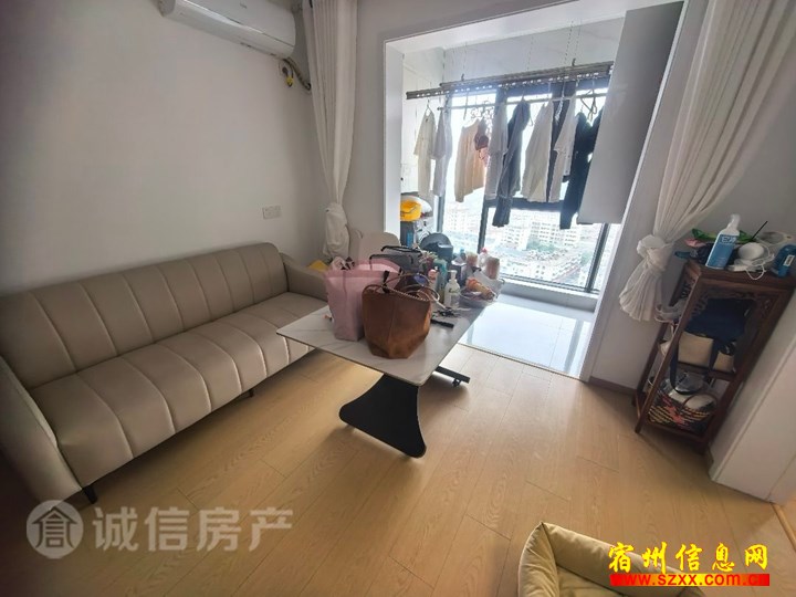 国购旁马号精装修2室1000/月家具齐全