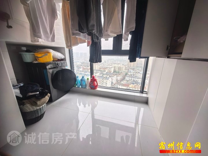 国购旁马号精装修2室1000/月家具齐全