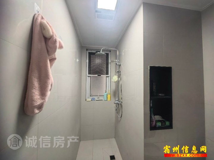 国购旁马号精装修2室1000/月家具齐全
