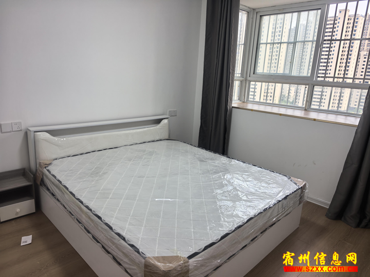 玉兰花园三室两厅家具家电齐全精装900