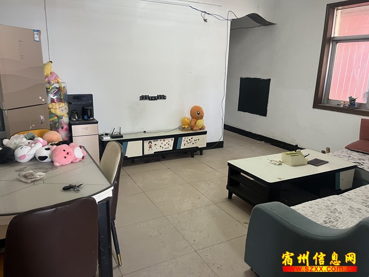 三中隔壁两室拎包入住
