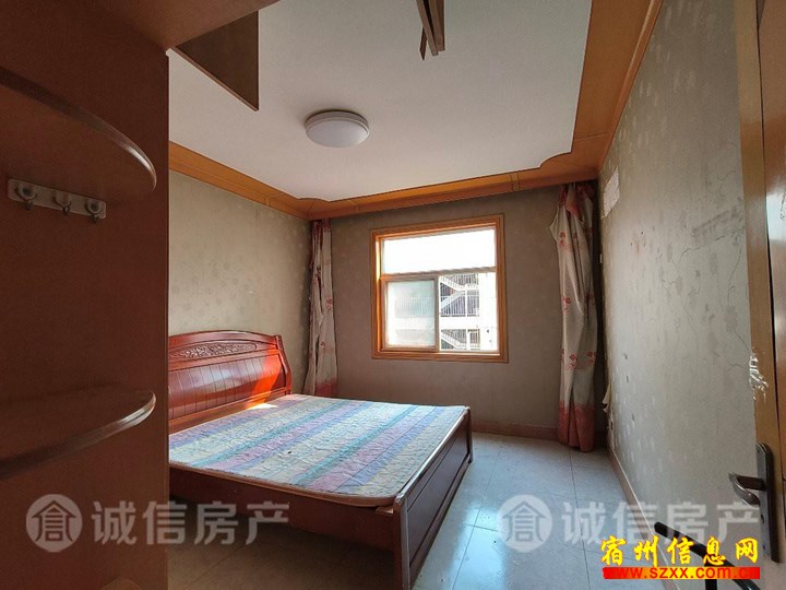 三中附近 新桥小区三室出租