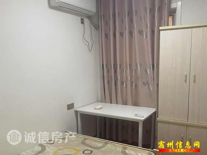 政务区精装修2室1000/月家具齐全