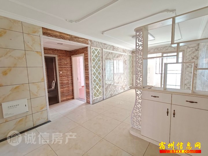 宋园小区精装修大三室低价急售