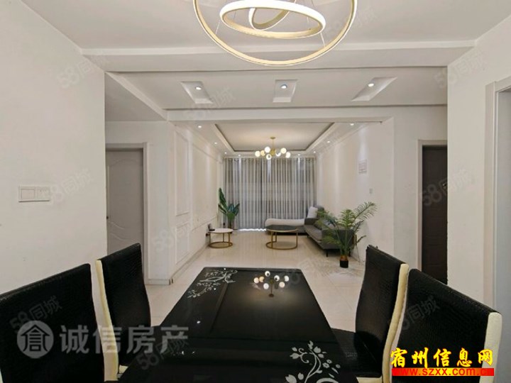 香林丽景湾步梯月租1100元,装修很好