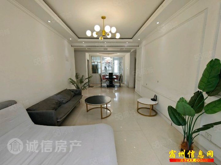 香林丽景湾步梯月租1100元,装修很好