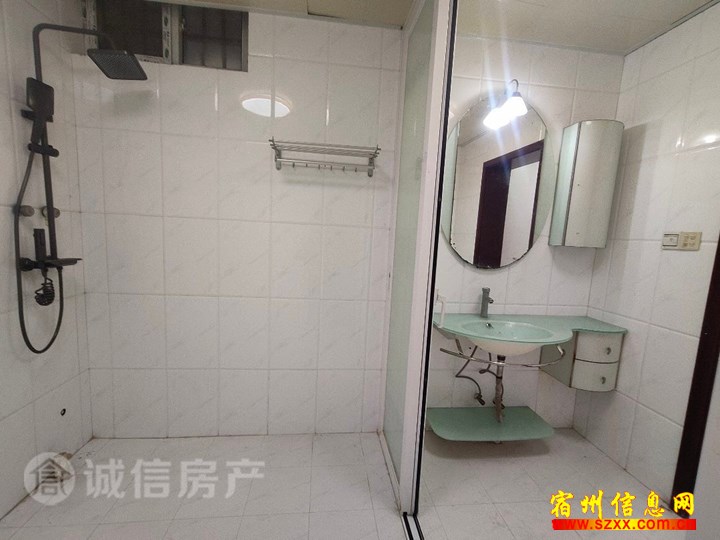 恒丰嘉苑,,一楼带院子,老一中校区