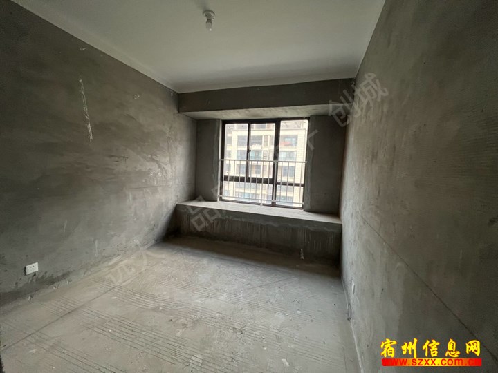 汴河小镇洋房六楼出售