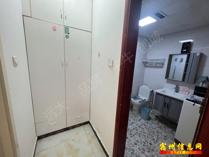 吾悦附近精装一室一厅800/月包物业包网可拎包入住