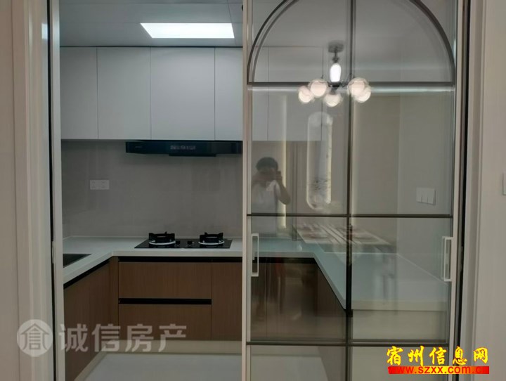 老十一中,火车站,马号新村3室精装