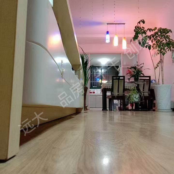 拂晓报社附近精装修三室两厅833/月包物业可随时看房