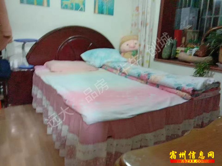 拂晓报社附近精装修三室两厅833/月包物业可随时看房
