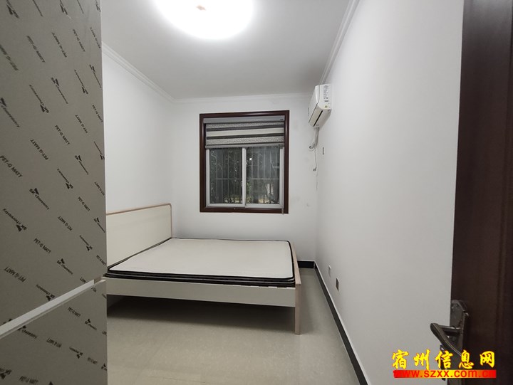 学林雅苑一楼带院对外招租