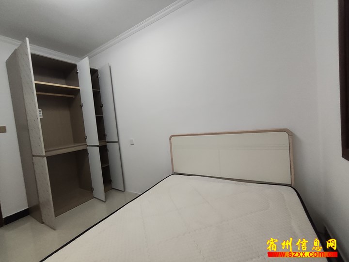 学林雅苑一楼带院对外招租