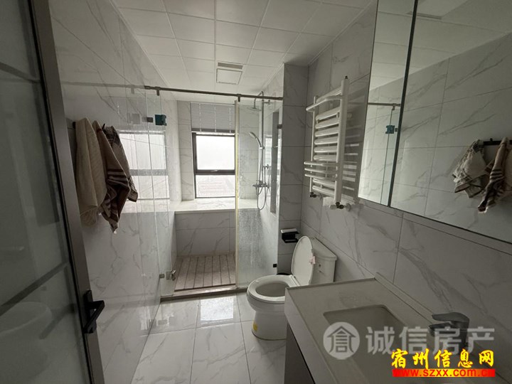 水墨兰庭,视野开阔,4室2厅2卫1阳台1