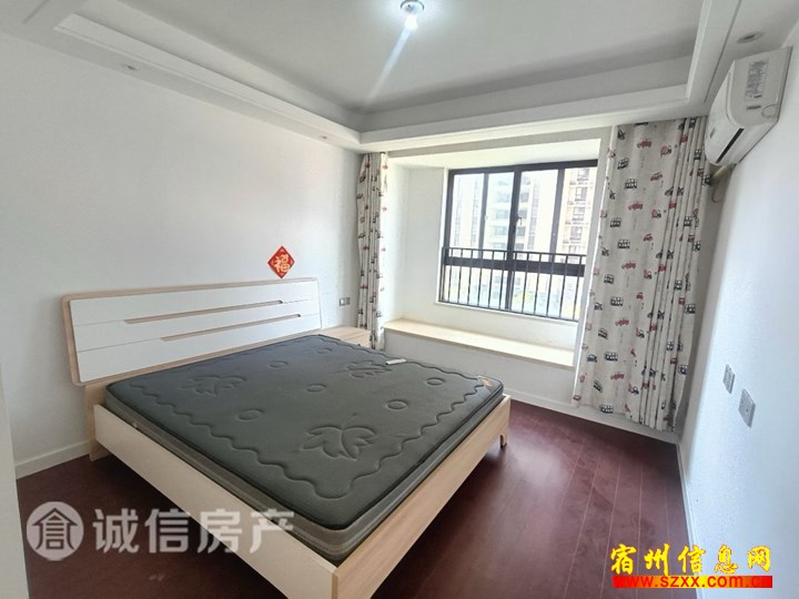 御景兰庭125平豪华装修3室1600/月