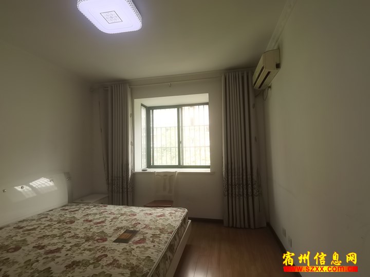 南方国际花园二楼三室边户1000一月包物业费