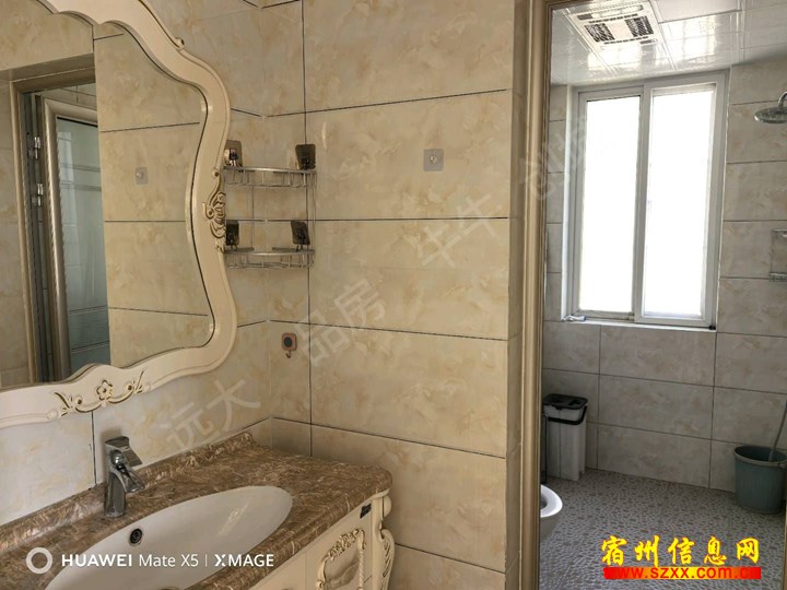 东关精装三居室一千多文/月,拎包即住