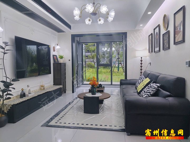 政务区,晋鸿里,一楼带院,99平三室,精装未住,53万,看房