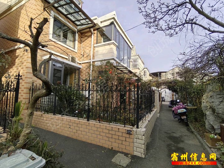 市中心别墅 清馨丽舍185平带院 降价卖136万可谈