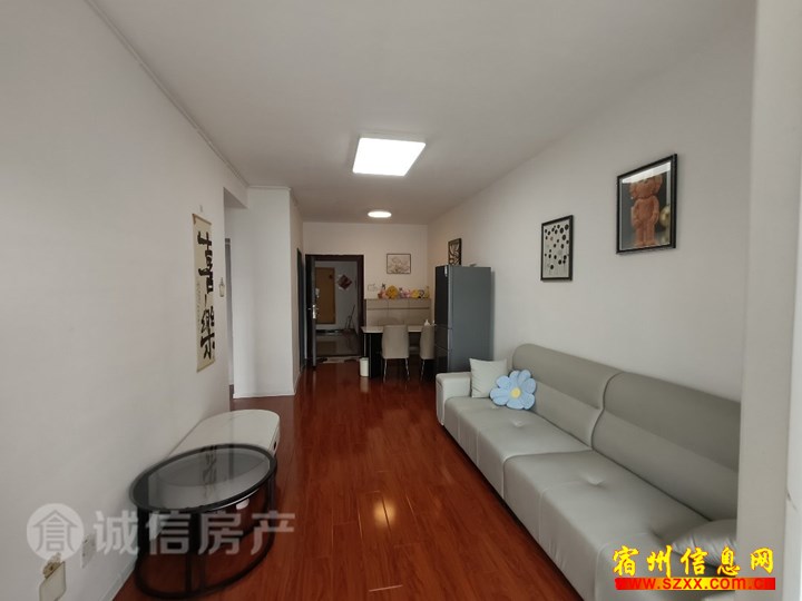 唐园南区三室二厅精装拎包入住1100/月