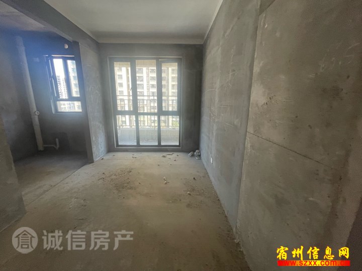 碧桂园双房子四室边户双卫采光好送产权车位