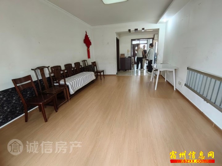 裕城花园 两室拎包入住