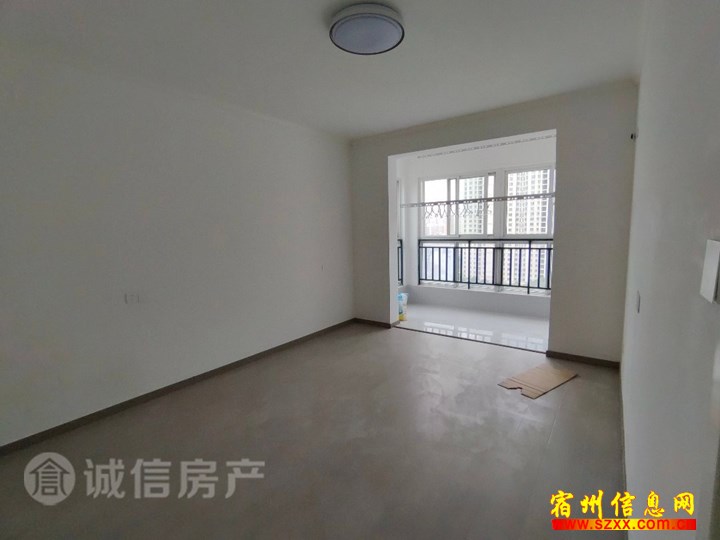 万达cbd旁128平精装修3室1200/