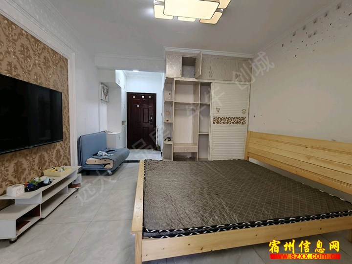 吾悦广场跟前一室通燃气的650/月