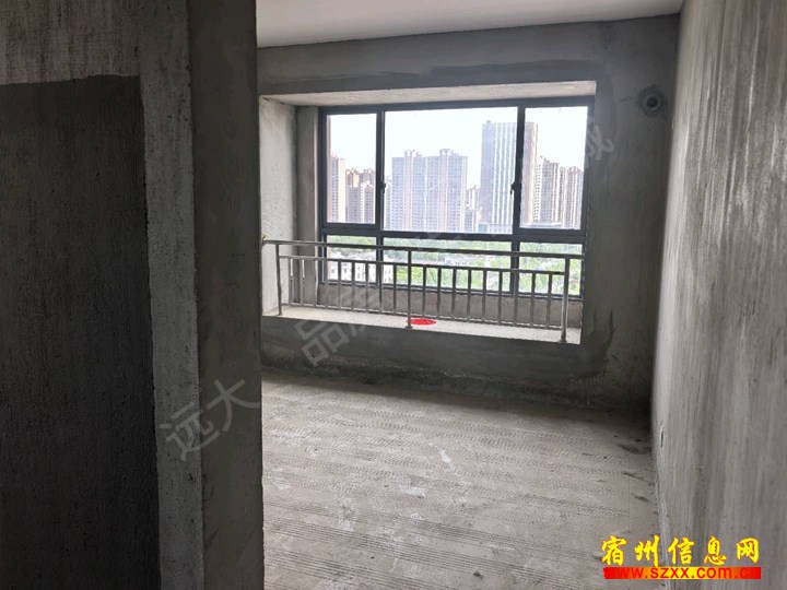 诚心出售 价格好谈 凯旋门毛坯小高层 130平 52万可谈
