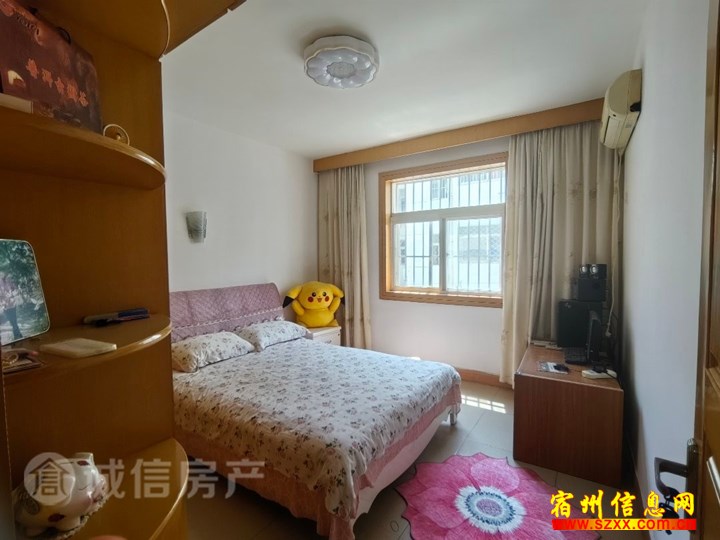 三中旁三室一厅3楼东西齐全900/月急租