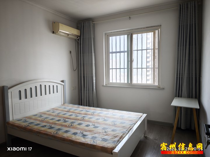 广源缤纷城精装4室1500每个月