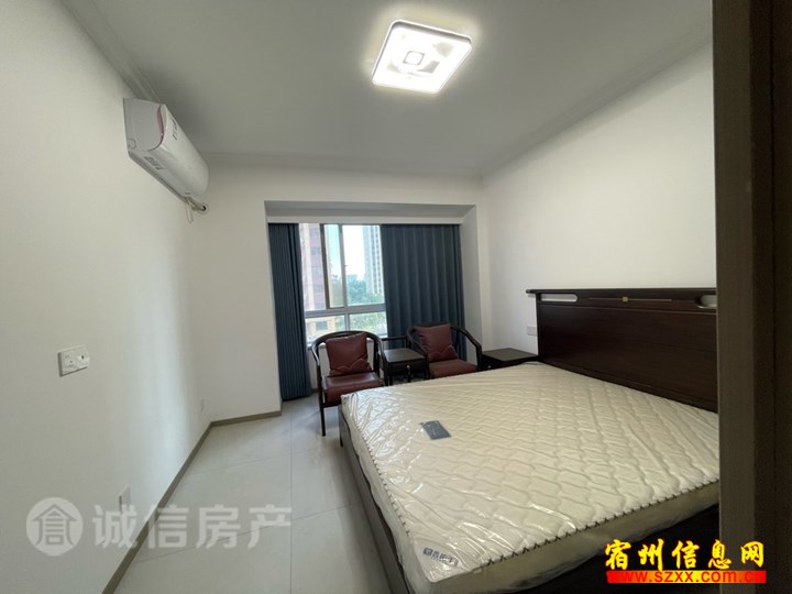 老一初旁苏宁商圈 粮干校精装三室两卫出租