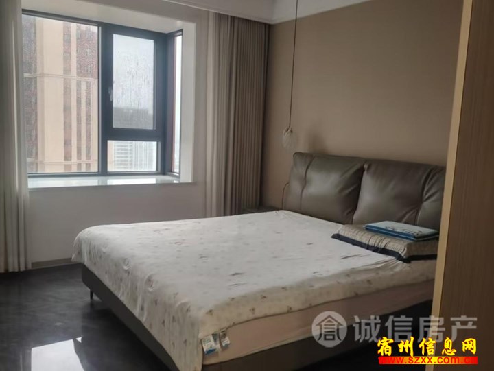 吾悦对面捡漏房西苑129平方左右纯边户50啦