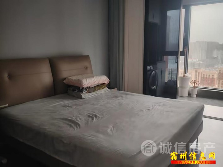 吾悦对面捡漏房西苑129平方左右纯边户50啦