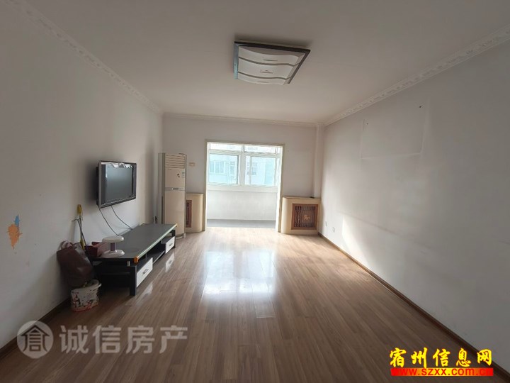 祁东新村多层3楼 2室2厅70平24,5万出售