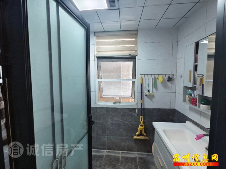 汇金对面精装三室40啦万急售