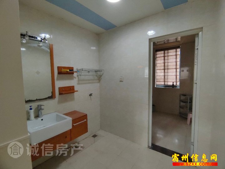 同科3楼,4个空调,冰箱,洗衣机,急租
