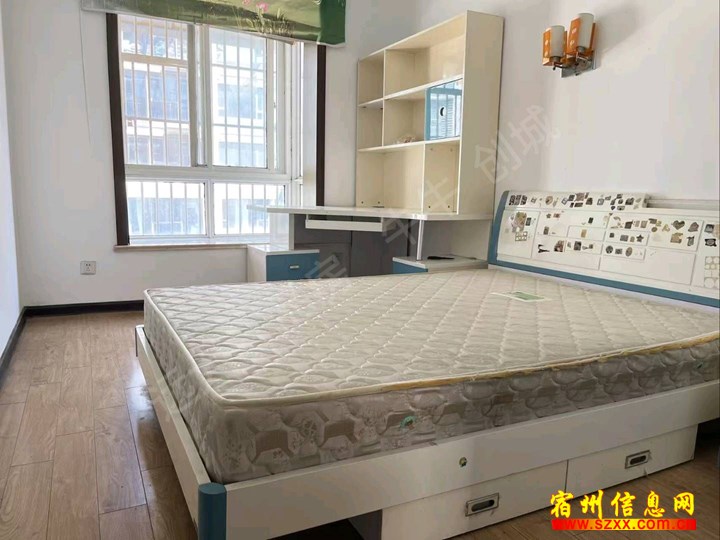 下关中学跟前光彩美庐花园三室出租700/月