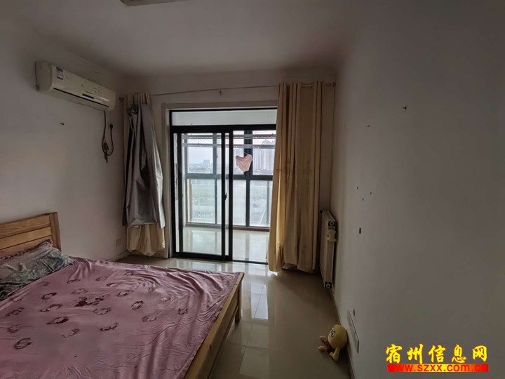 千亩园西区 凯旋门 800月 拎包入住