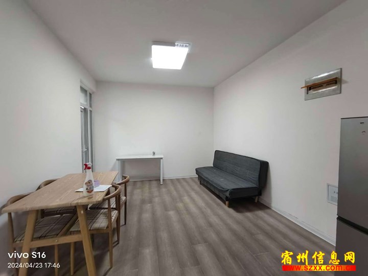 拂晓新城 3室家电齐全 800月 拎包入住