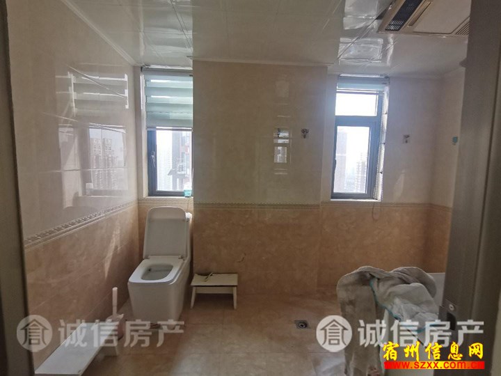 瑞景国际精装三室二厅家具齐全拎包入住